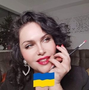 Meet your Posher, Anya